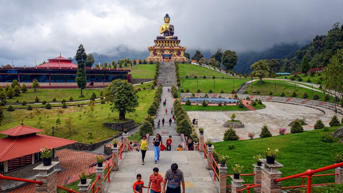 Darjeeling Kalimpong Gangtok Holiday Tour Package