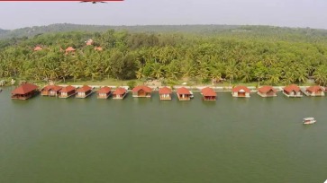 Kerala With Poovar Island Tour Package